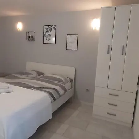 Apartment Studio Igor Vrsar